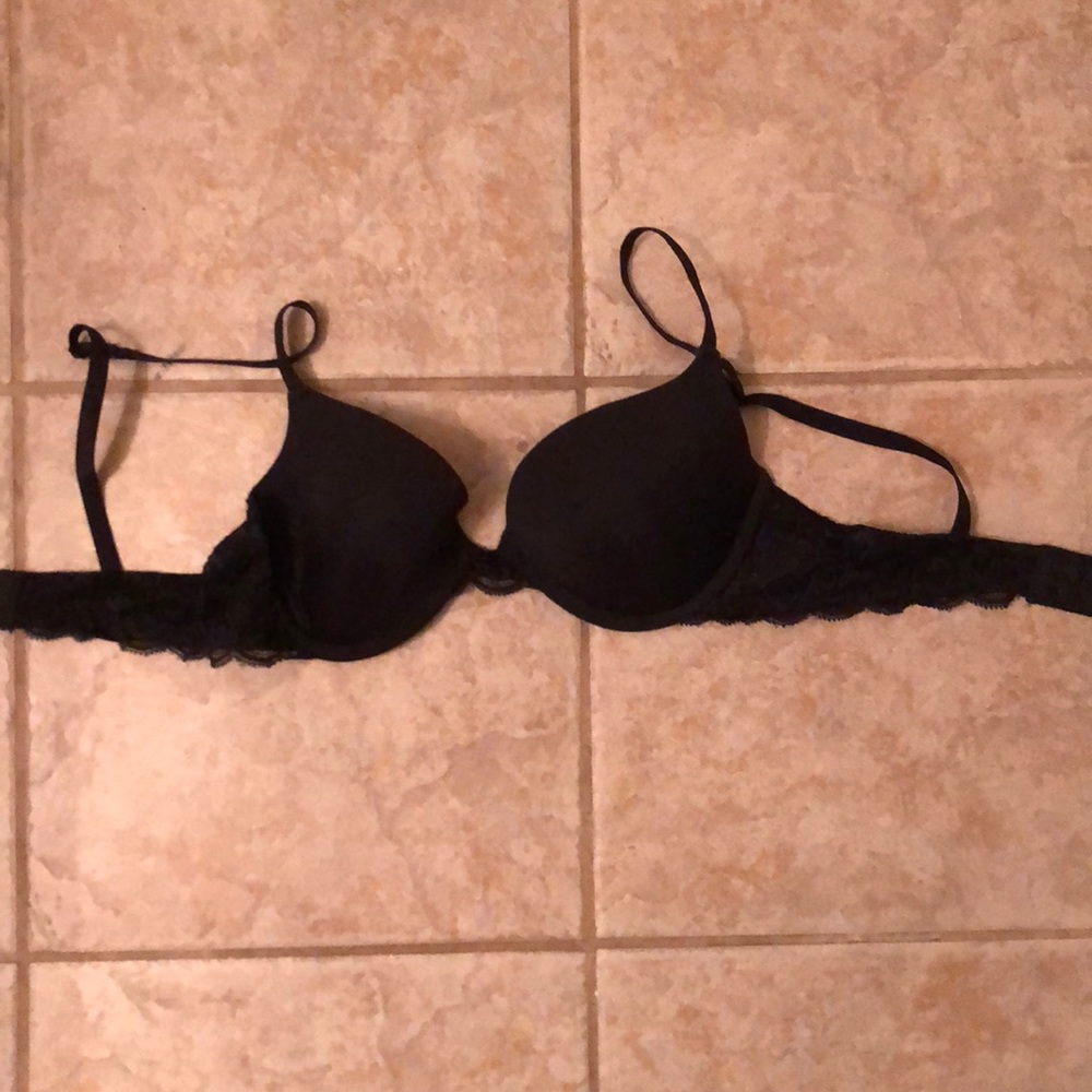 Black lace bra